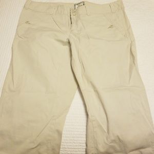 American Eagle Outfitters  khaki capri